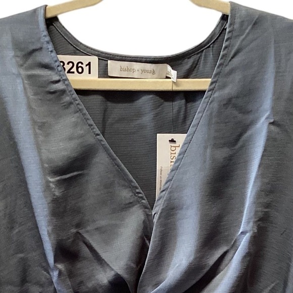 Bishop +Young  pebbled satin twice karlie gray blouse‎ size M - Picture 5 of 10